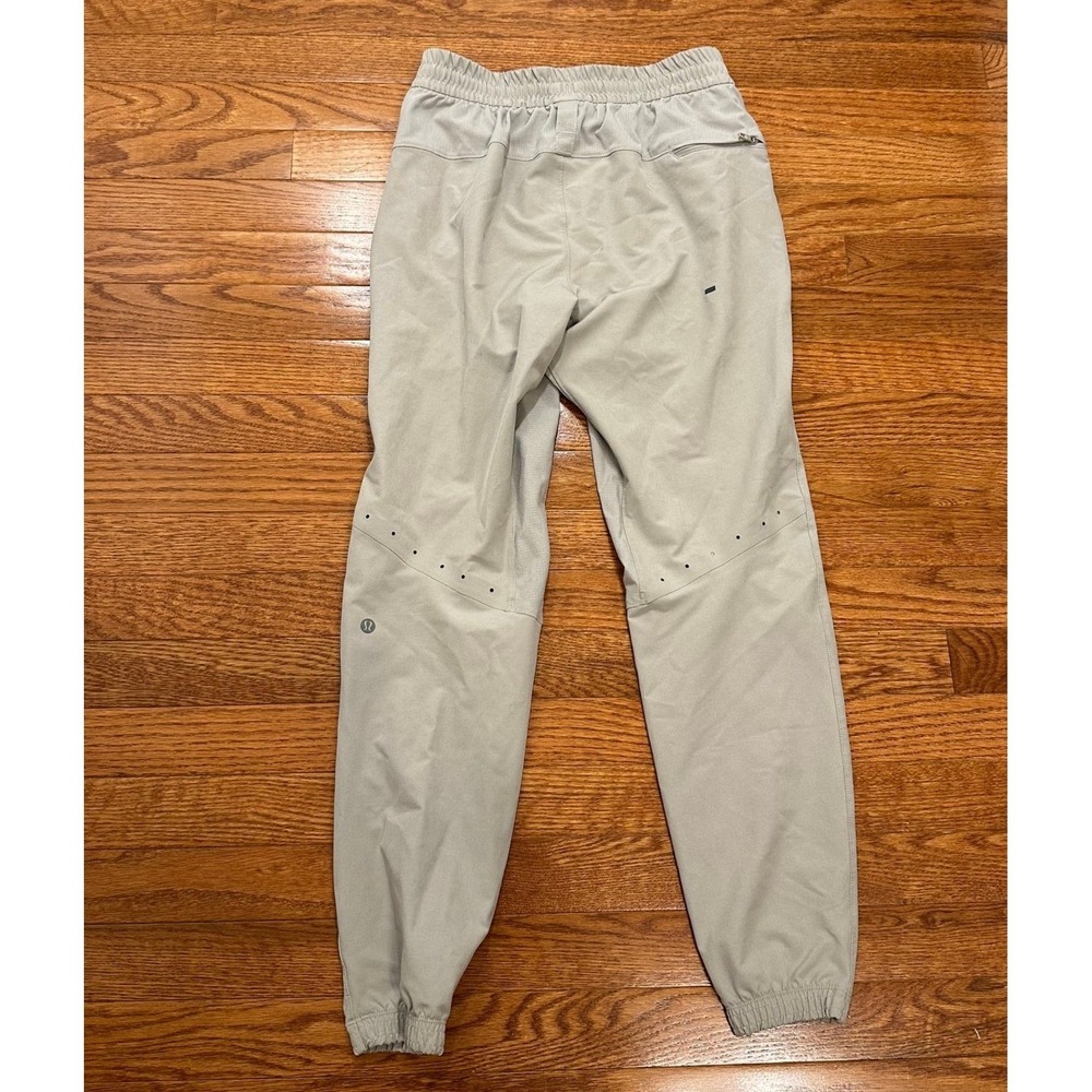 Lululemon License to Train Joggers Pants Mens XS Beige Gray LM5AEGS Athletic